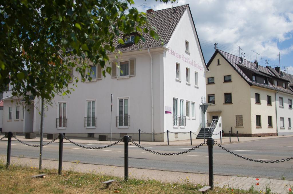 Domizil Alte Post Hotel Puttlingen Ngoại thất bức ảnh