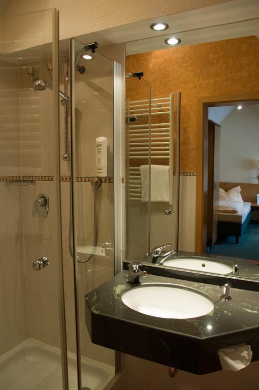 Domizil Alte Post Hotel Puttlingen Phòng bức ảnh