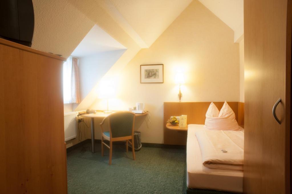 Domizil Alte Post Hotel Puttlingen Ngoại thất bức ảnh