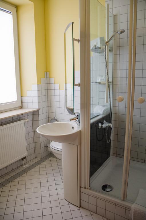 Domizil Alte Post Hotel Puttlingen Ngoại thất bức ảnh