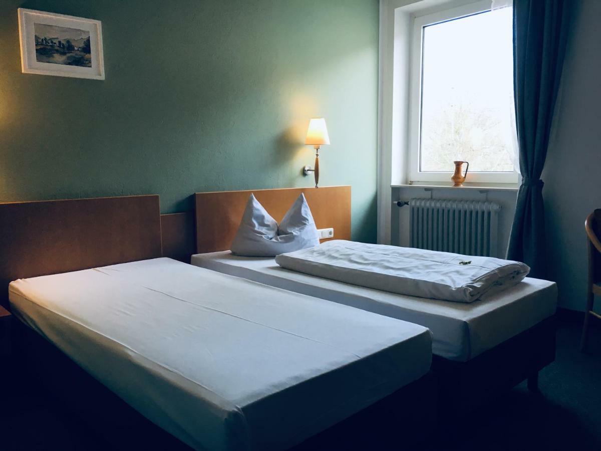 Domizil Alte Post Hotel Puttlingen Ngoại thất bức ảnh