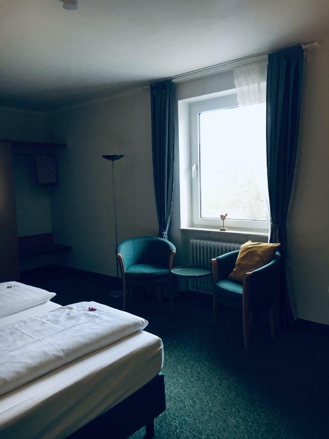Domizil Alte Post Hotel Puttlingen Ngoại thất bức ảnh