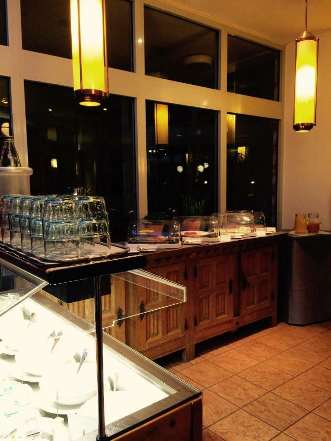 Domizil Alte Post Hotel Puttlingen Ngoại thất bức ảnh